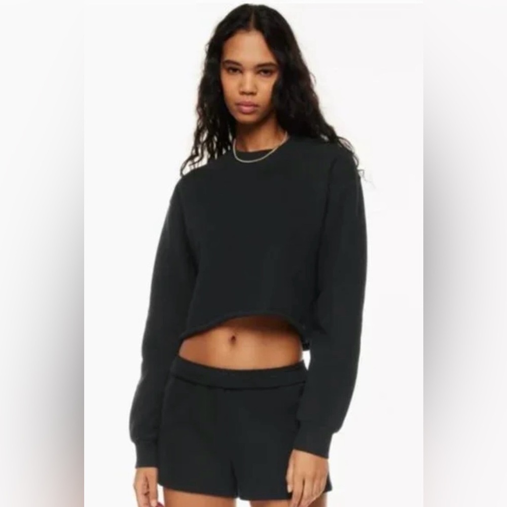 TNA Cozy Fleece Perfect Fit Cropped Crew Neck - Black